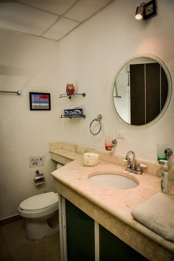 فندق مبيت وإفطار بلايا ديل كارمن B&B Pelicanos