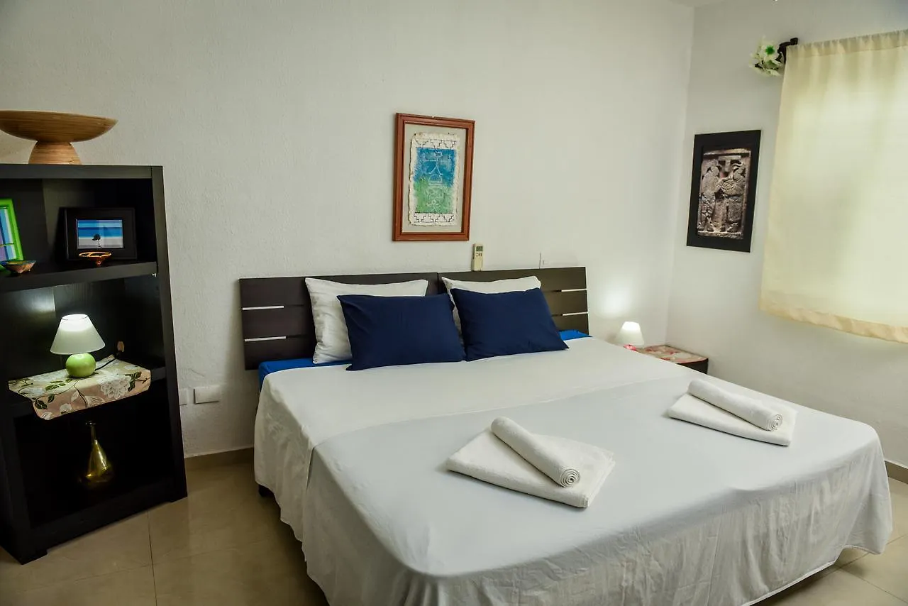 فندق مبيت وإفطار بلايا ديل كارمن B&B Pelicanos